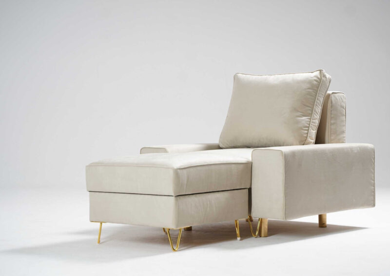 Fotel rozkładany na złotych nogach w stylu glamour STINO