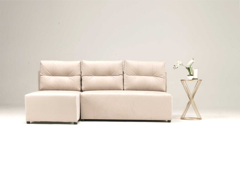 Narożnik rozkładany z pikowanymi poduszkami PONO